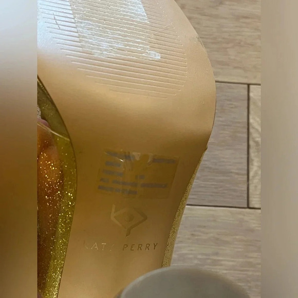 Katy Perry the Finca gold block heels  size 6 - Picture 5 of 7